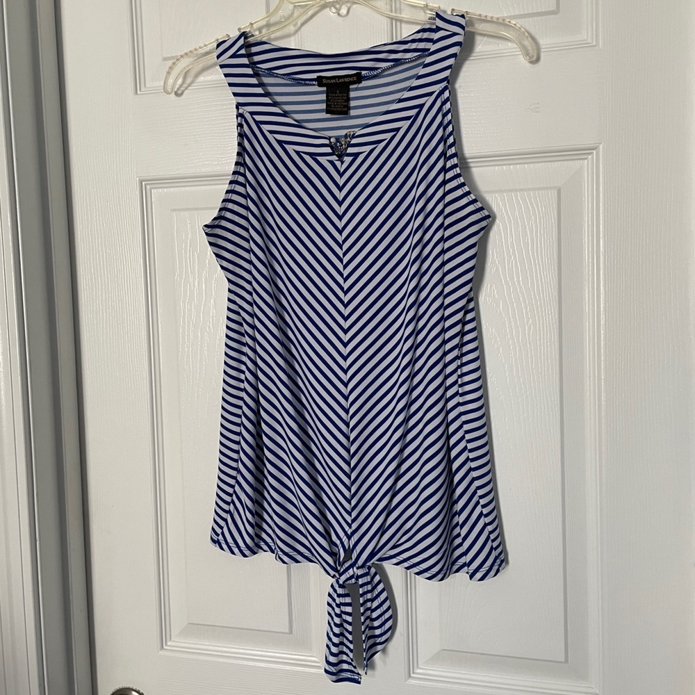 Susan Lawrence top